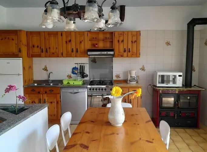 La Vecchia Fontana, Curcio Casa Con 2 Da Letto Dom wakacyjny Colico